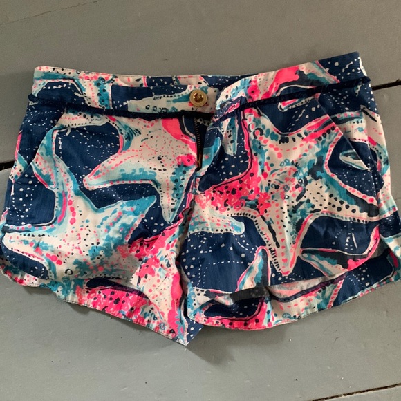 Lilly Pulitzer Pants - Size 0 pink and blue starfish shorts
